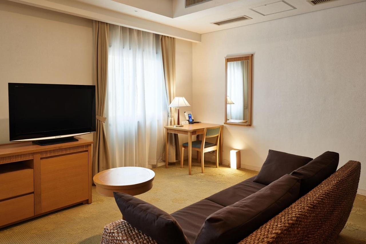 Pacific Hotel Okinawa Naha Extérieur photo